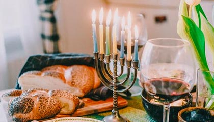 中国记者在埃及找到南京大屠杀图录